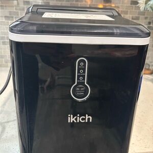 Ikich Black Ice Maker